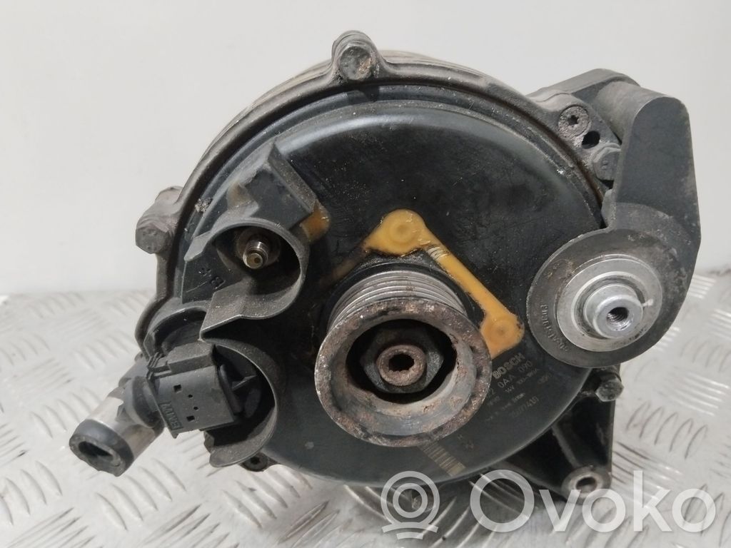BMW 7 E65 E66 Alternador 