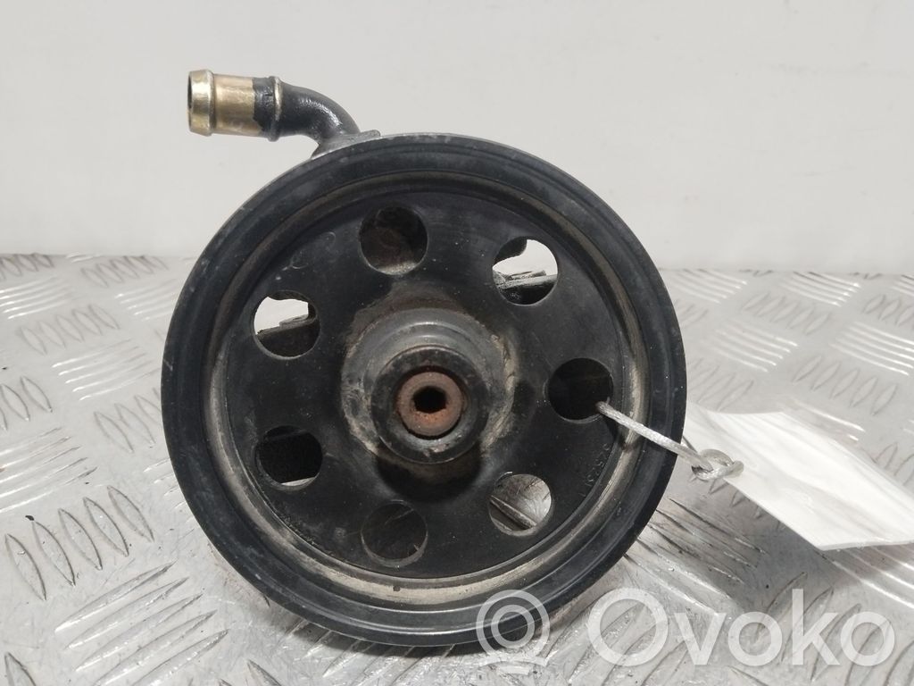 Ohjaustehostimen pumppu   2ME0903
