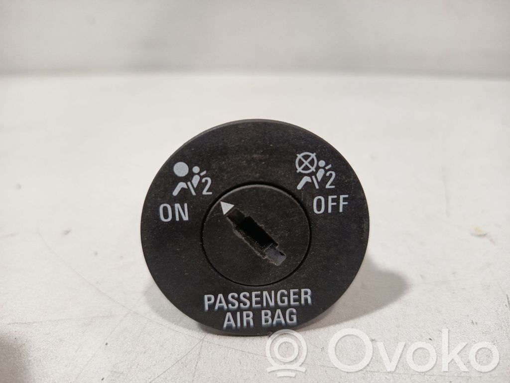 Opel Astra H Interruptor de control multifunción 
