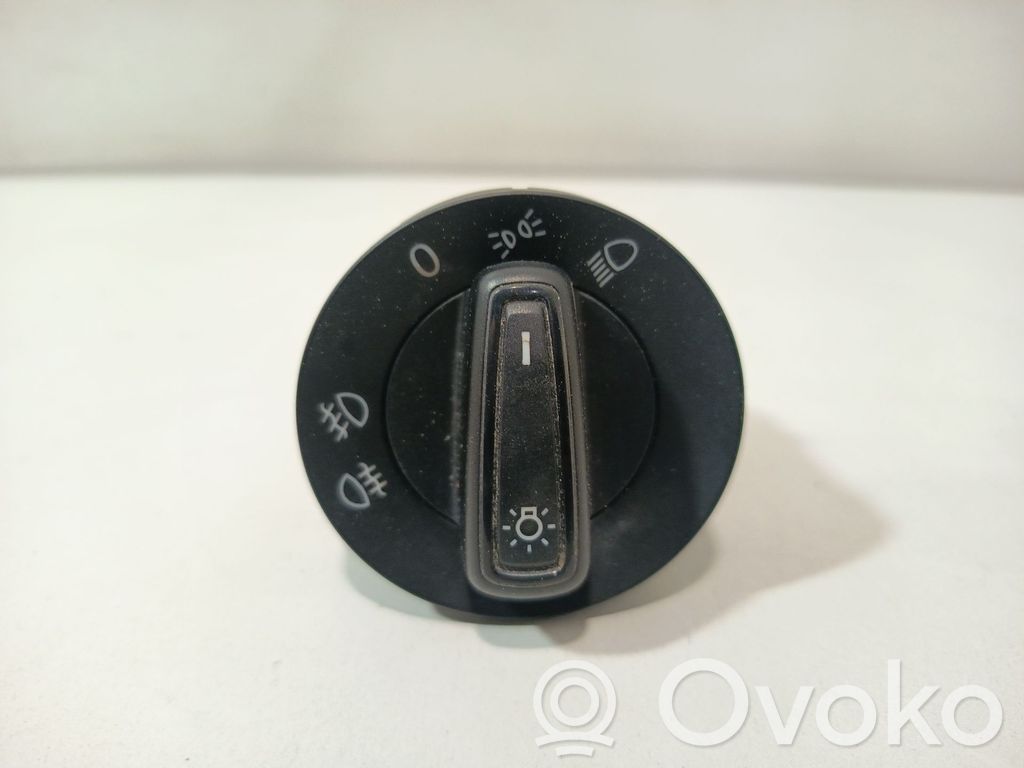 Volkswagen Golf SportWagen Comutator lumini bord 