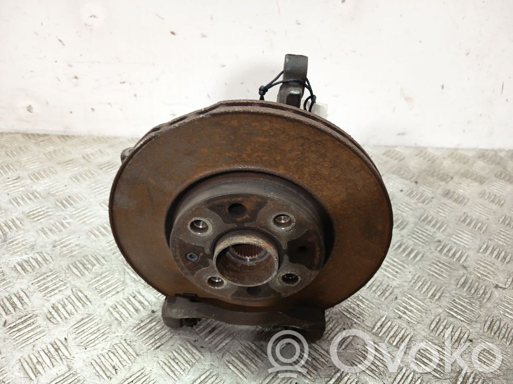 Opel Corsa D Mangueta de dirección de rueda delantera