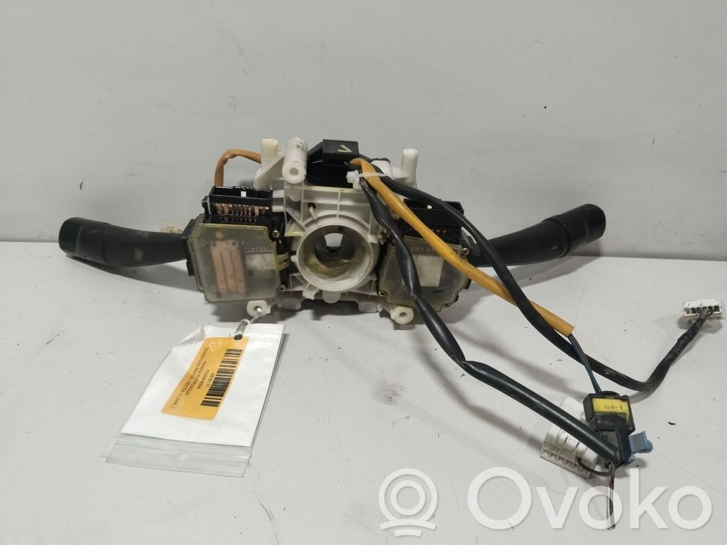 SsangYong Rexton Interruptor de control multifunción 