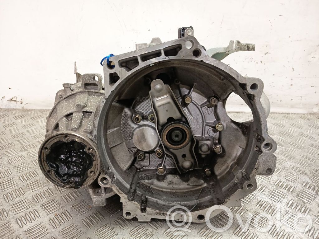 Volkswagen Golf SportWagen Cutie viteze manuală cu 5 trepte