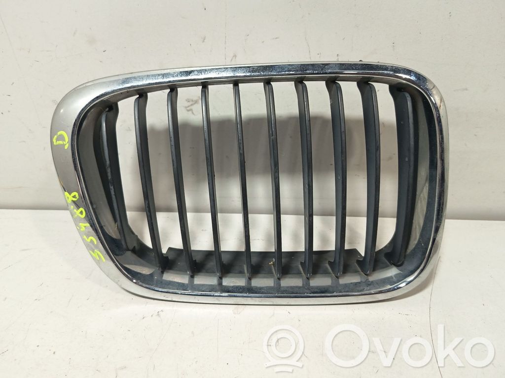 BMW 3 E36 Griglia anteriore