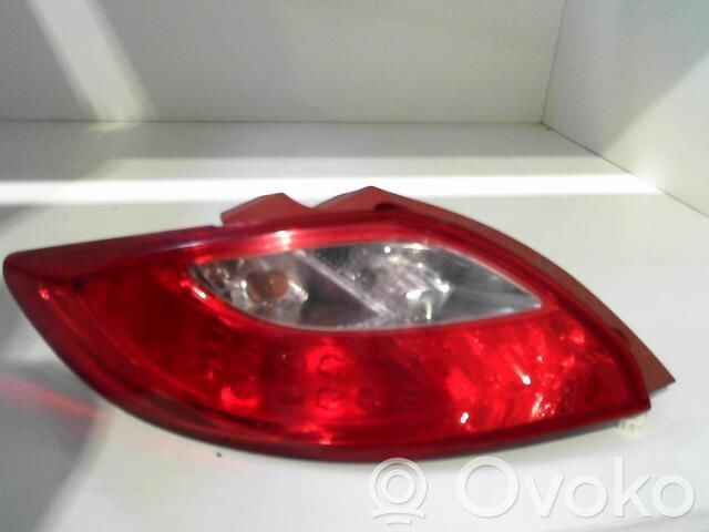 Mazda 2 Aizmugurējais lukturis virsbūvē 