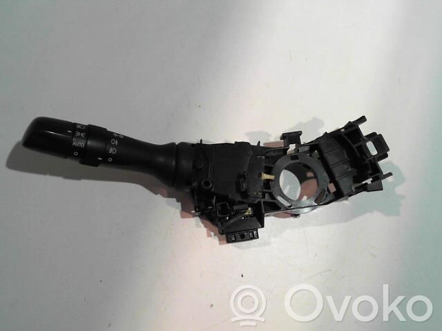 Toyota Avensis T270 Palanca de intermitentes 