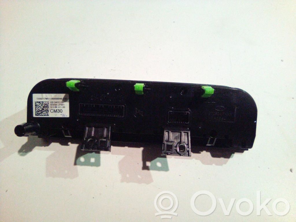 KIA Xceed Climate control unit 