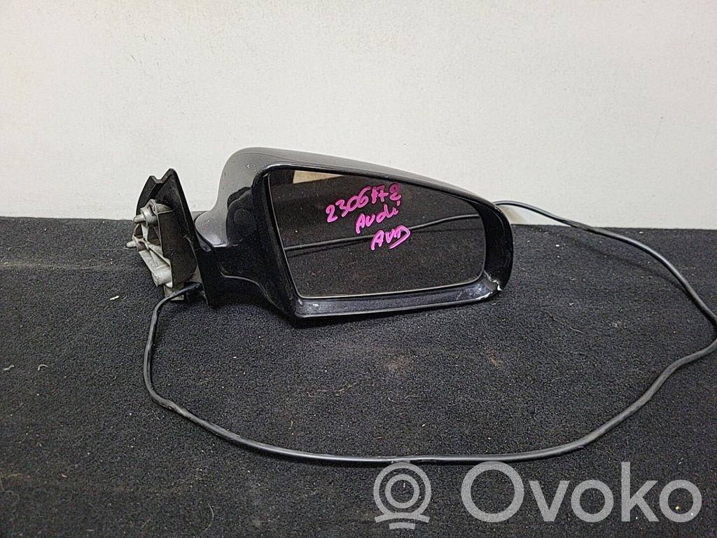 Audi A4 S4 B6 8E 8H Manualne lusterko boczne drzwi przednich 