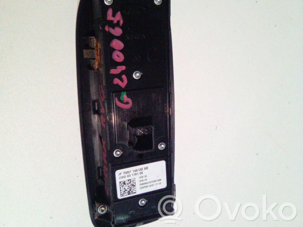 Electric window control switch   1507919