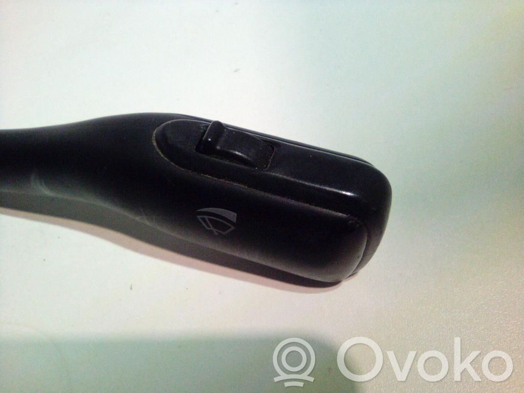 Volkswagen PASSAT B5.5 Wiper control stalk 