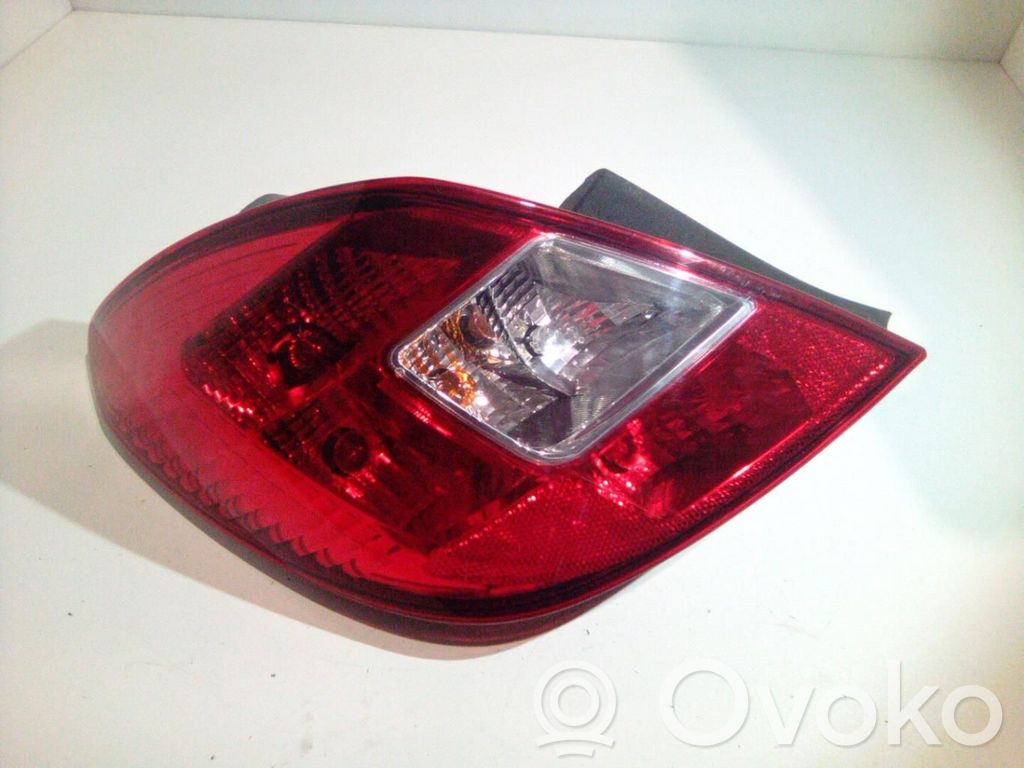 Opel Corsa D Galinis žibintas kėbule 