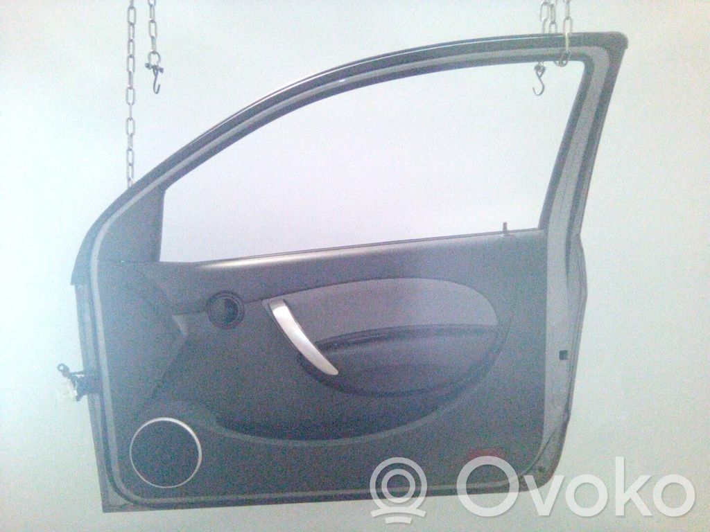 Chevrolet Aveo Puerta delantera 