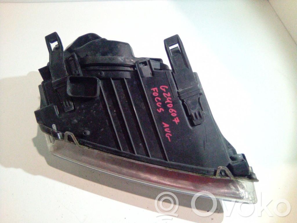 Ford Focus Headlight/headlamp 