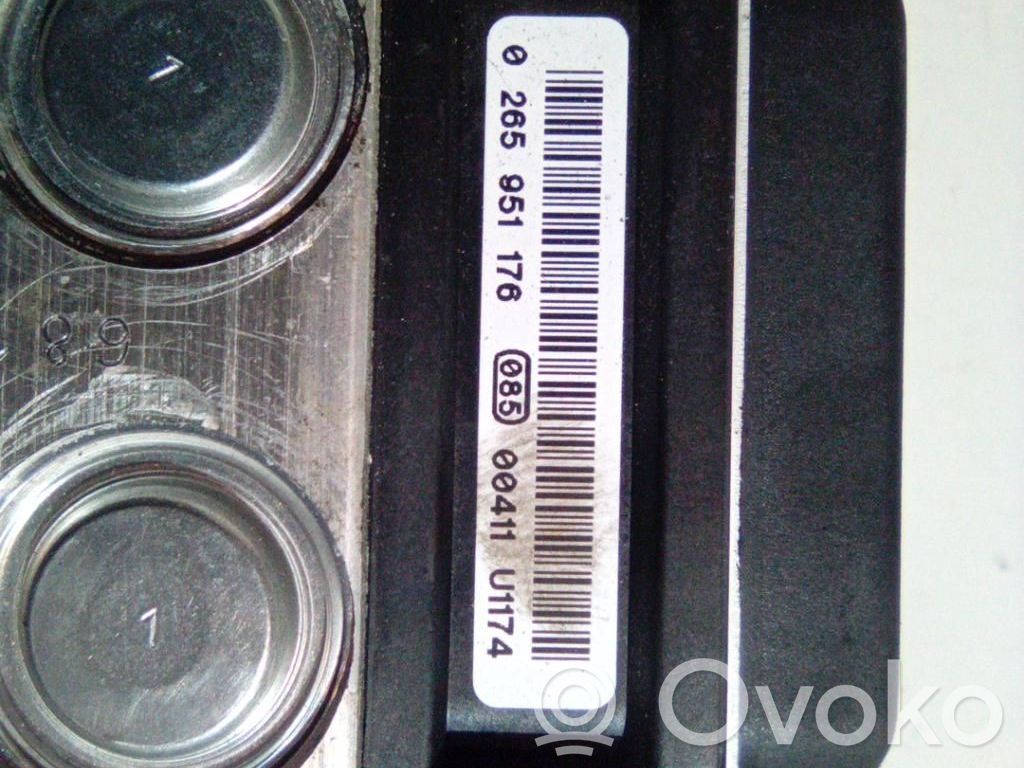 Peugeot 308 ABS Blokas 