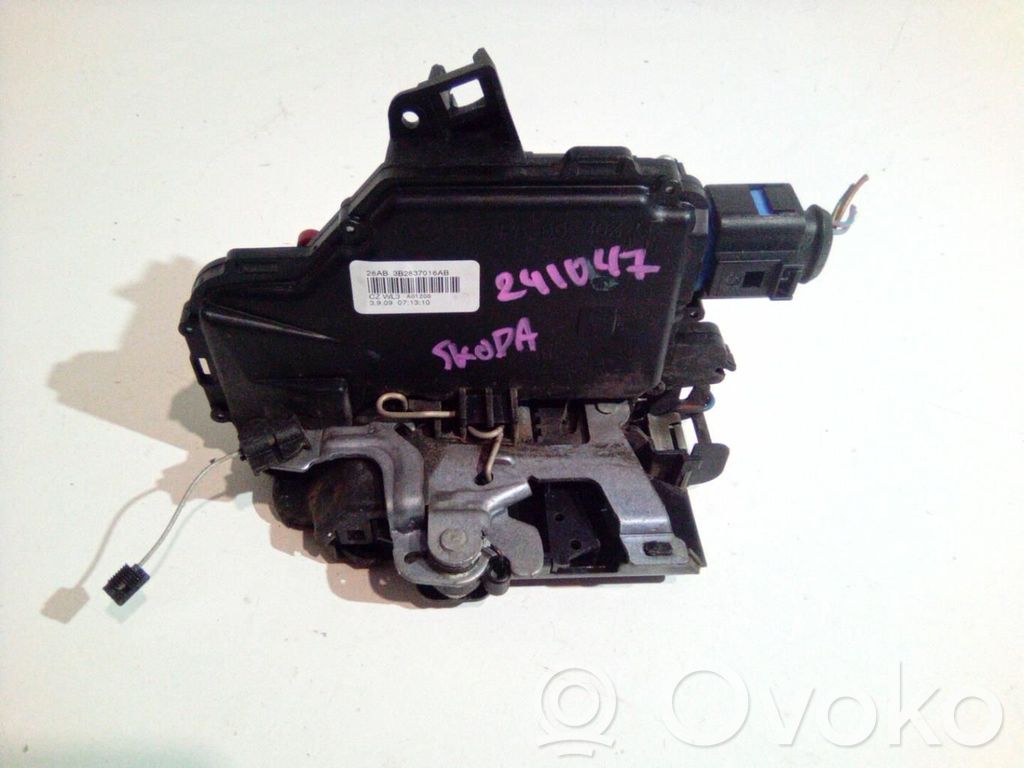 Skoda Fabia Mk2 (5J) Zamek drzwi przednich 