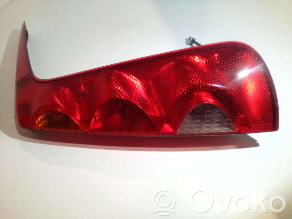 Nissan Note (E11) Rear/tail lights 