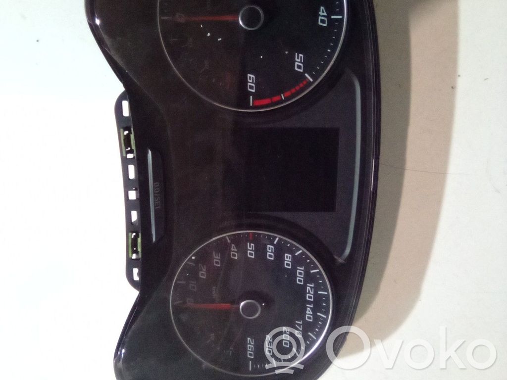 Seat Leon (5F) Speedometer (instrument cluster) 