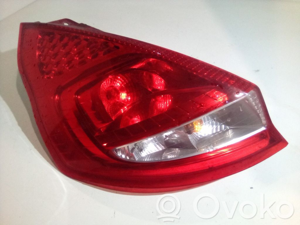 Ford Fiesta Aizmugurējais lukturis virsbūvē 