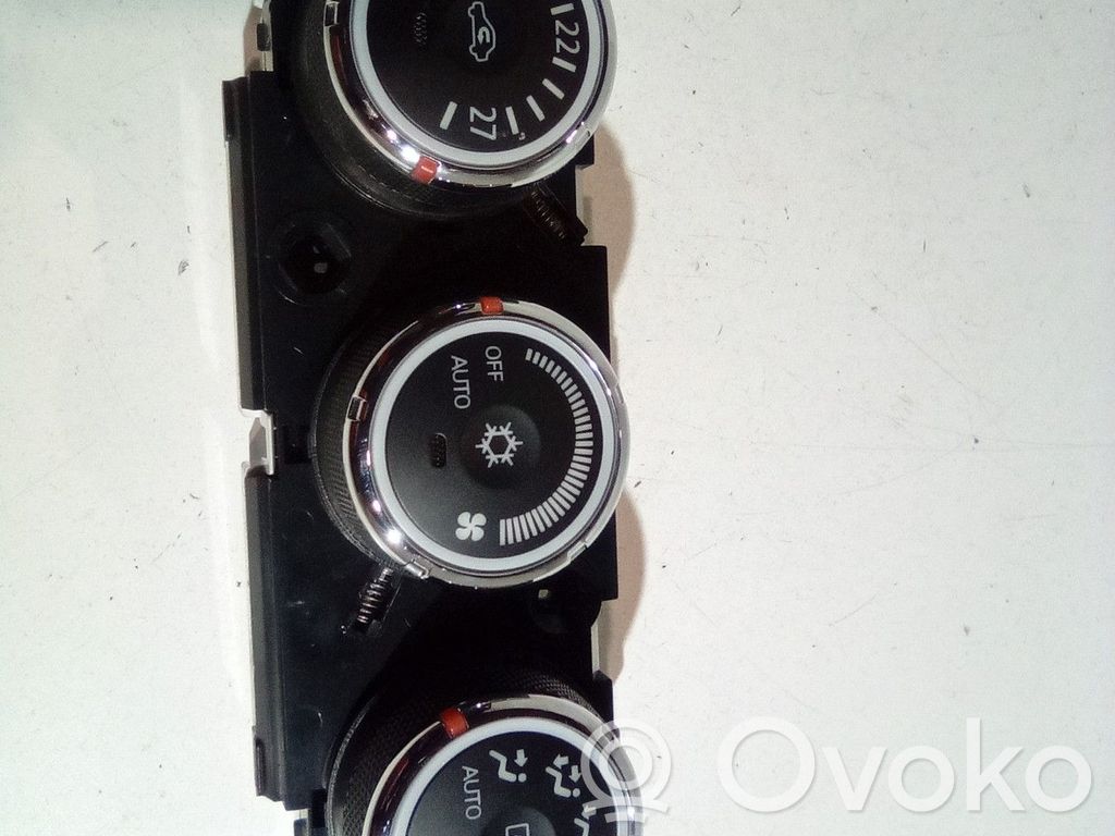 Mitsubishi ASX Climate control unit 
