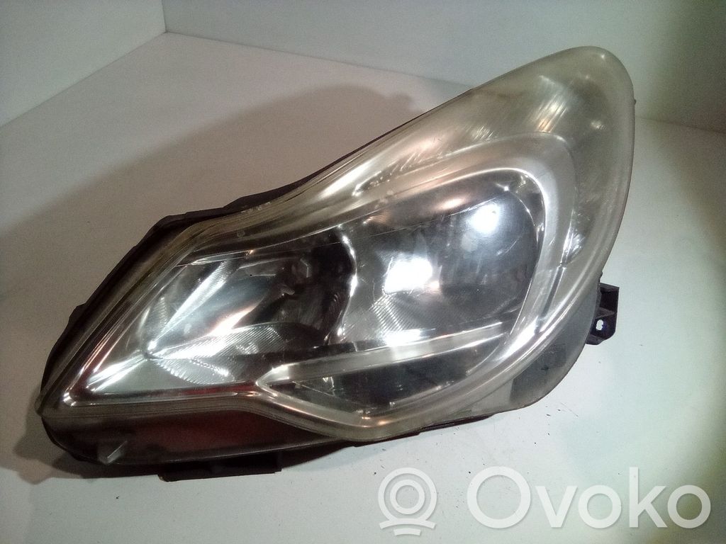Opel Corsa D Priekinis žibintas 