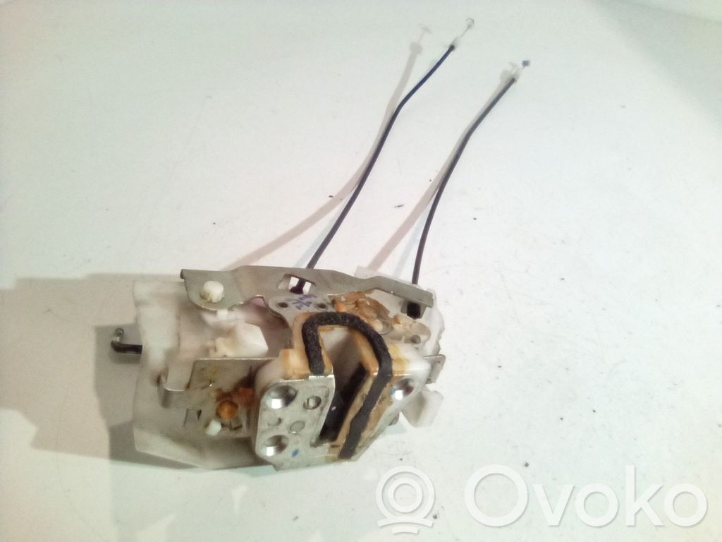 Serrure de porte avant   805004A00D