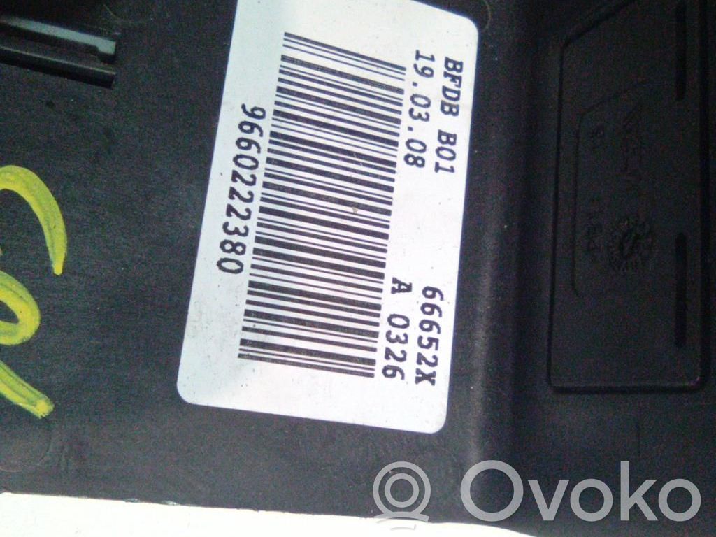 Peugeot 308 Módulo de fusible 