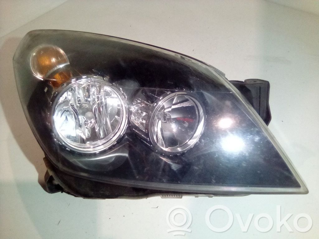 Opel Astra H Priekinis žibintas 