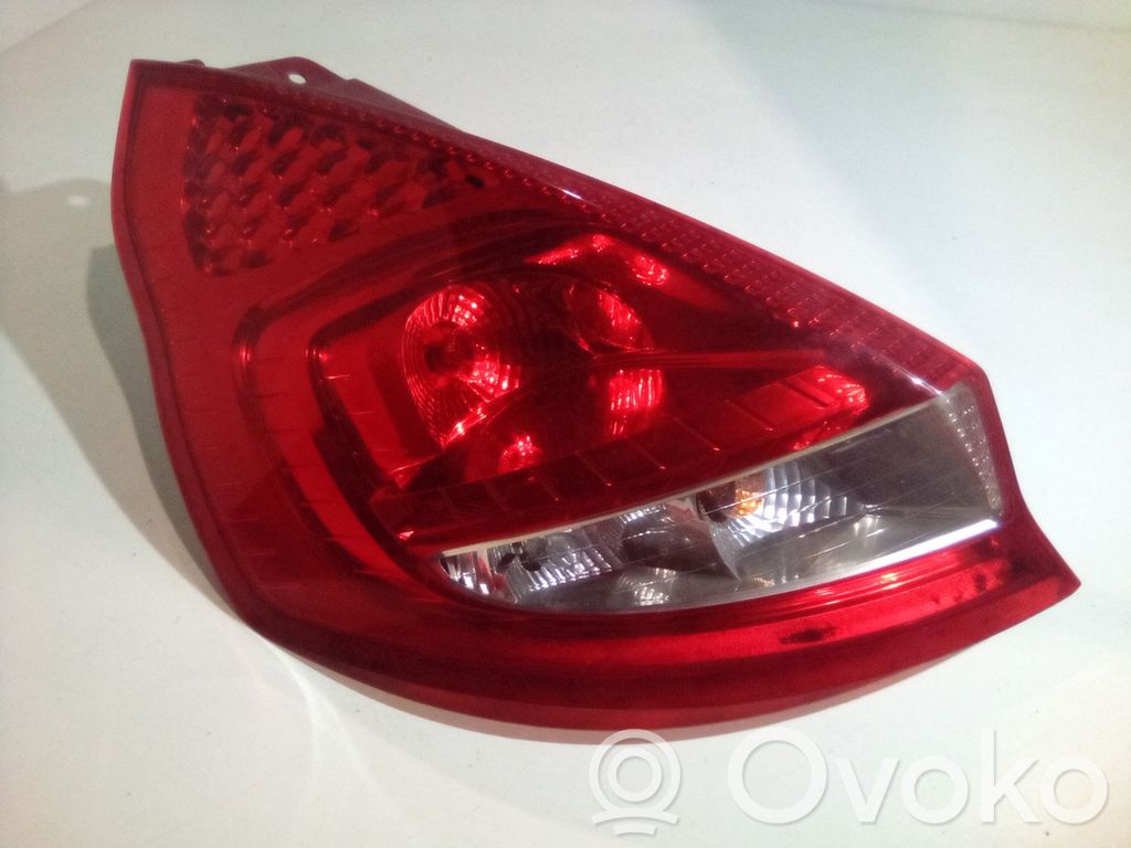 Ford Fiesta Aizmugurējais lukturis virsbūvē 
