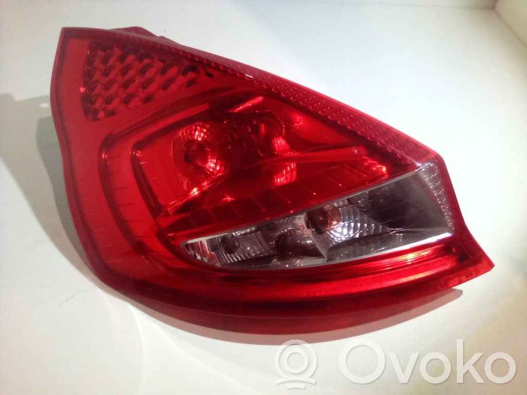 Ford Fiesta Aizmugurējais lukturis virsbūvē 