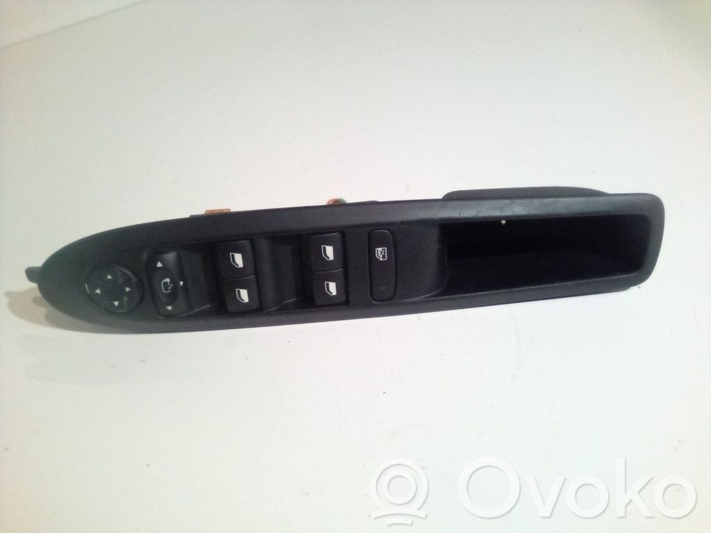 Citroen C4 II Electric window control switch 