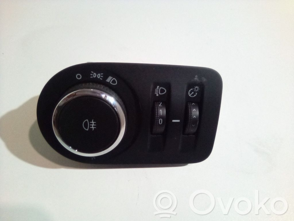 Opel Corsa D Comutator lumini 