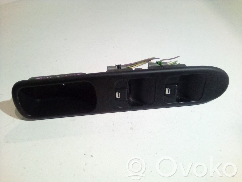 Electric window control switch   6554E4