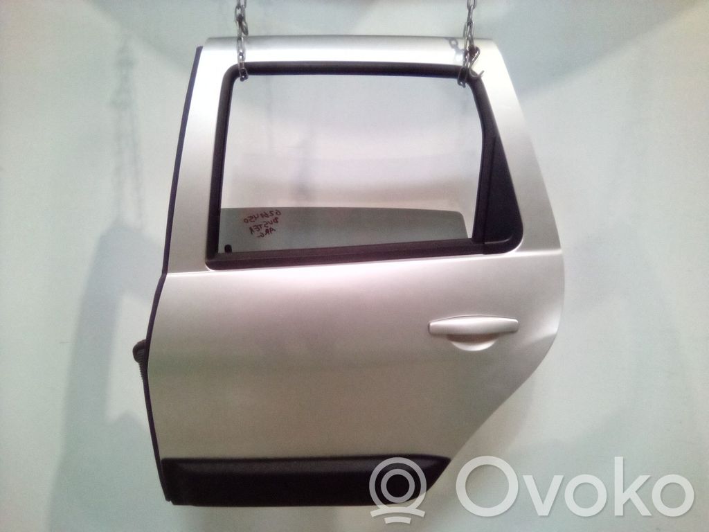 Galinės durys   821014570R