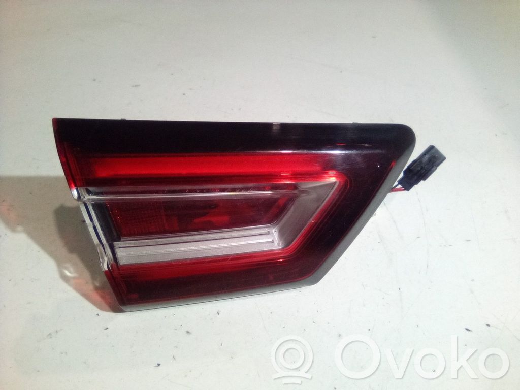 Renault Clio IV Tailgate rear/tail lights 
