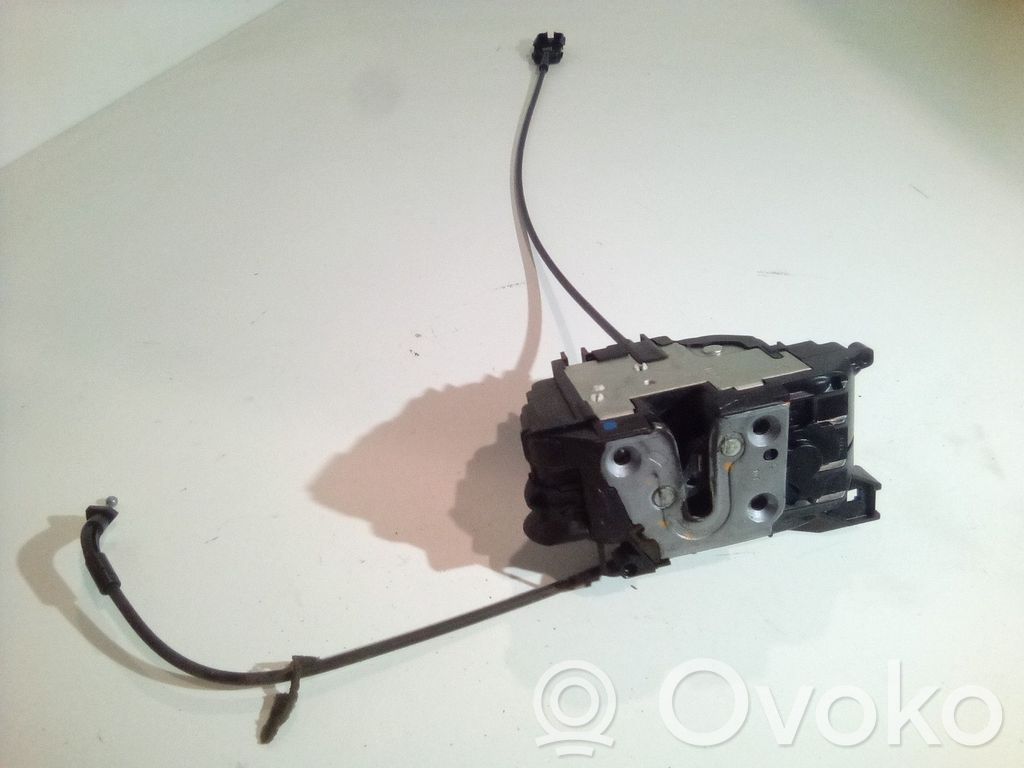 Renault Grand Modus Priekšpusē slēdzene 