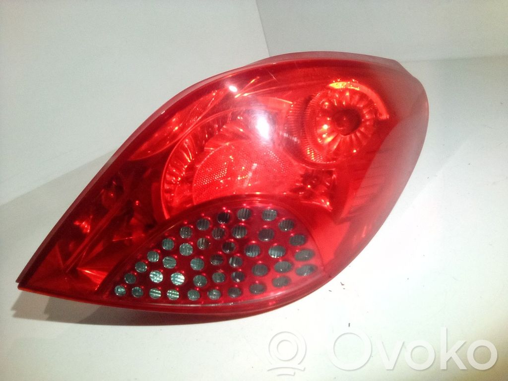 Peugeot 207 Lampă spate în caroserie 