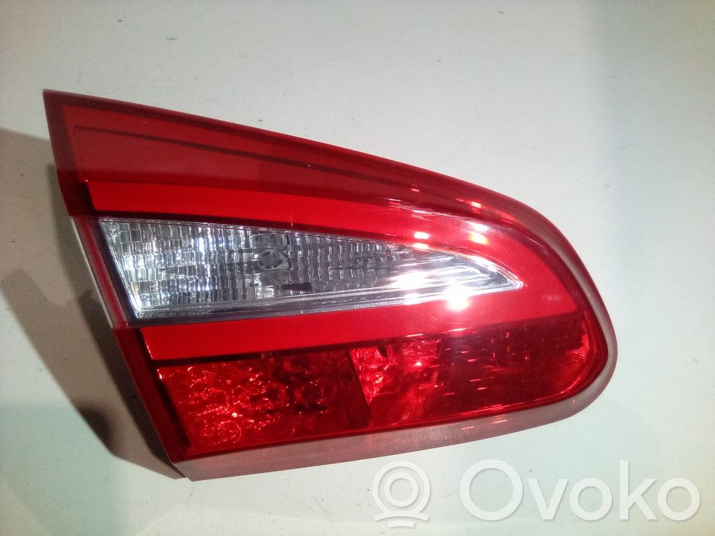 KIA Ceed Takaluukun takavalot 