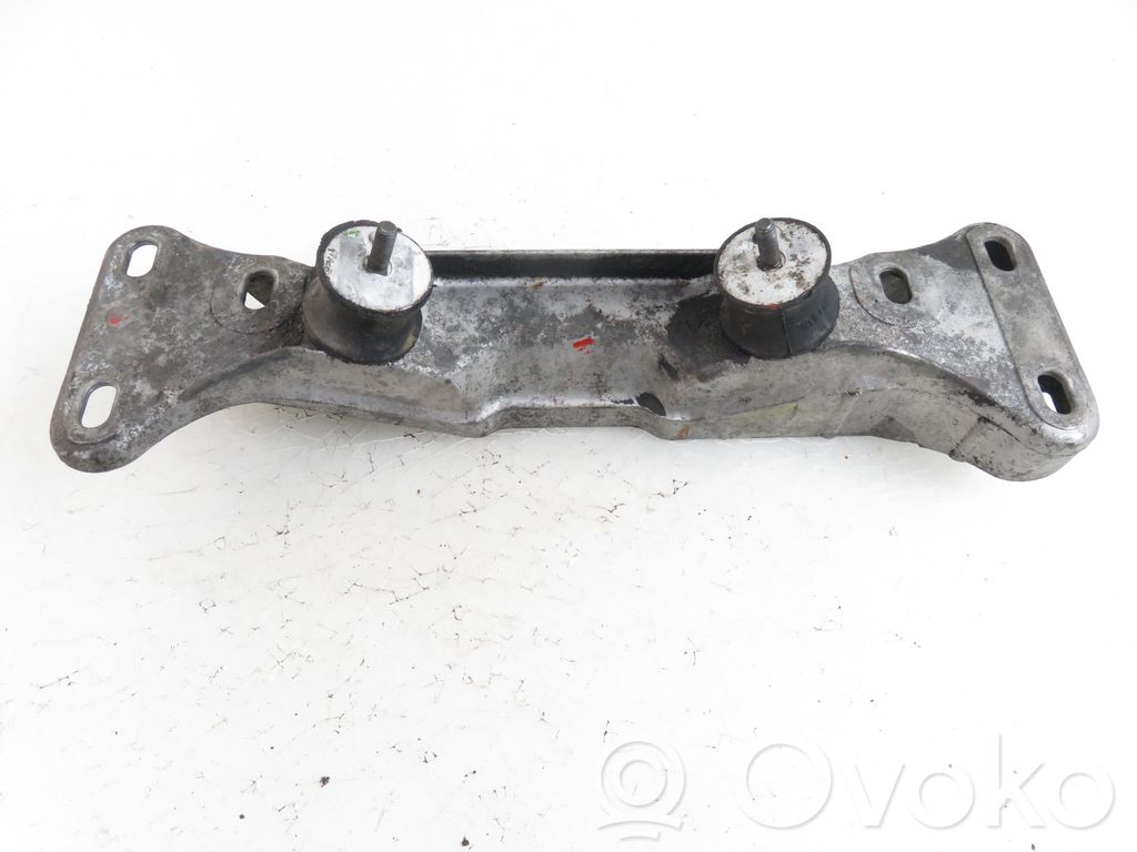 Gearbox mounting bracket   1092476,1092476