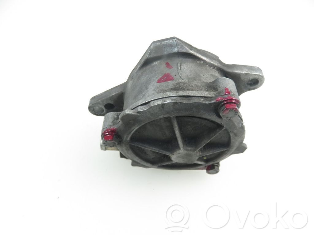 BMW 5 E39 Vacuum pump 