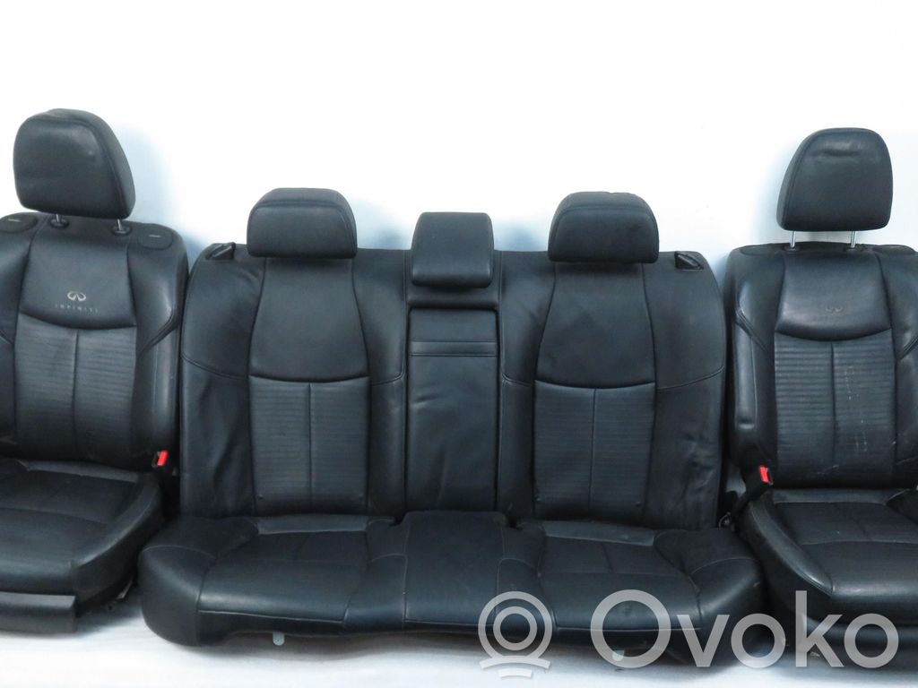 Seat set