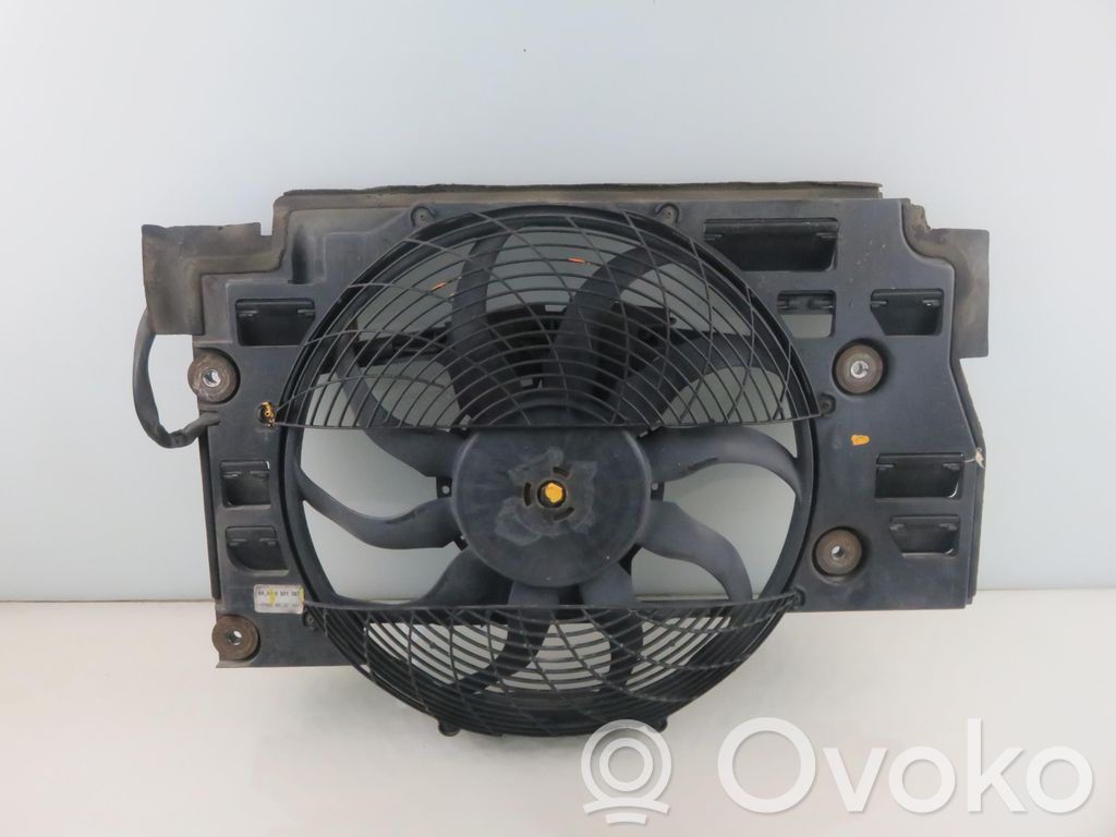 BMW 5 E39 Ventilatoru komplekts 
