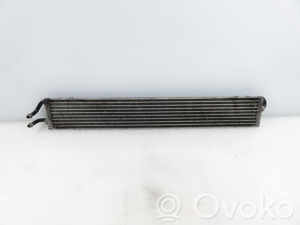 Dzinēja eļļas radiators   7P0317019,7P0317019