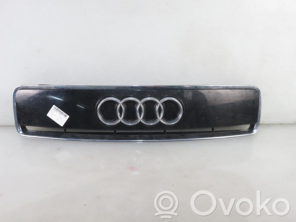 Audi A2 Grotelės priekinės 