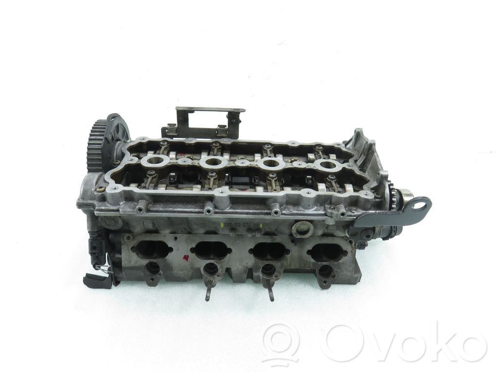 Volkswagen PASSAT B6 Engine head 