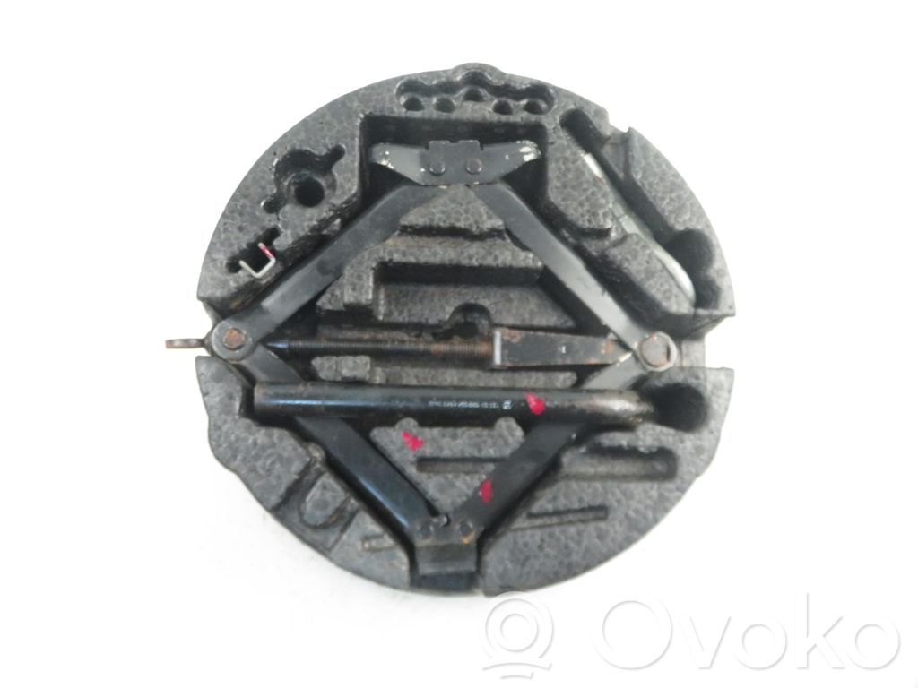 Opel Vectra C Spare wheel section trim 
