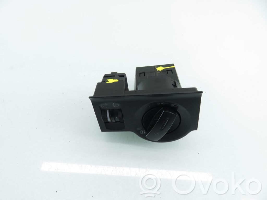Light switch   8Z1941531D,8Z1941531D
