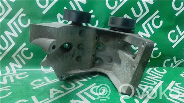 Ford Fiesta I Generator/alternator bracket 