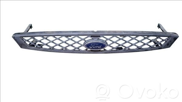 Ford Focus Front bumper upper radiator grill 