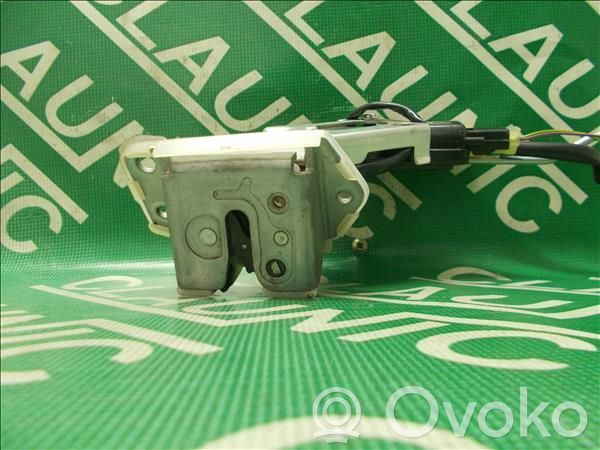 Tailgate lock latch