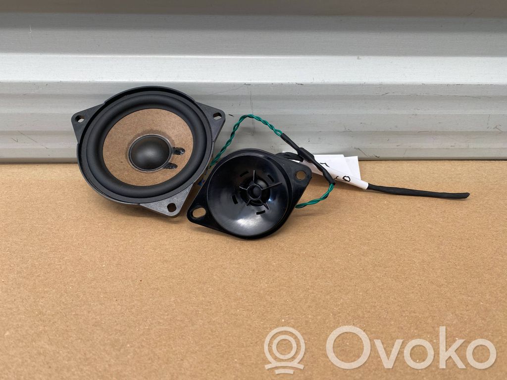 BMW X1 U11 Panel speaker 